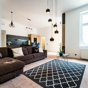 Regi Highrise Oasis Apartment Budapest